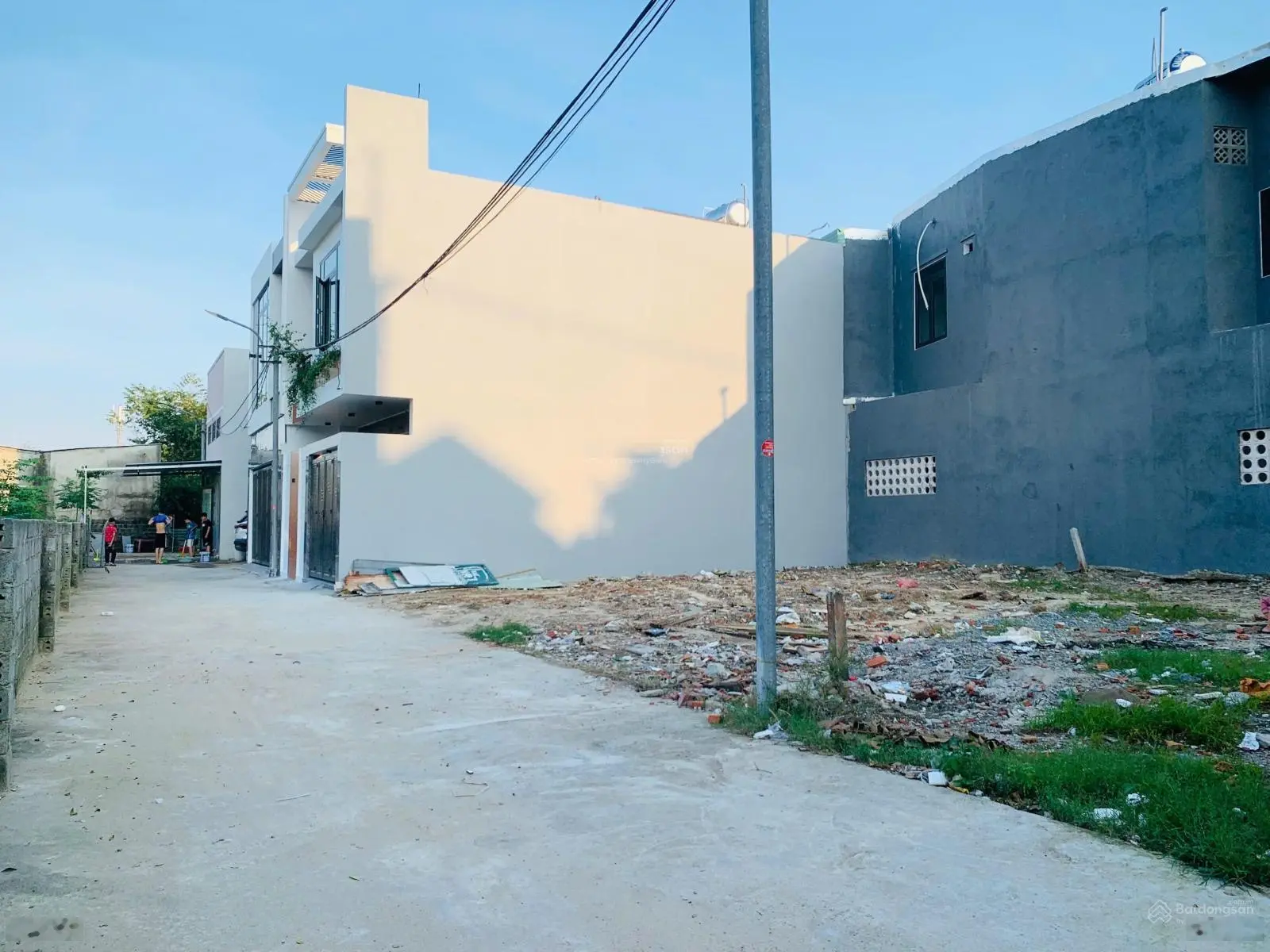 Đất Kiệt ô Tô Trần Đức gần cây xăng Hoàng Văn Thái
