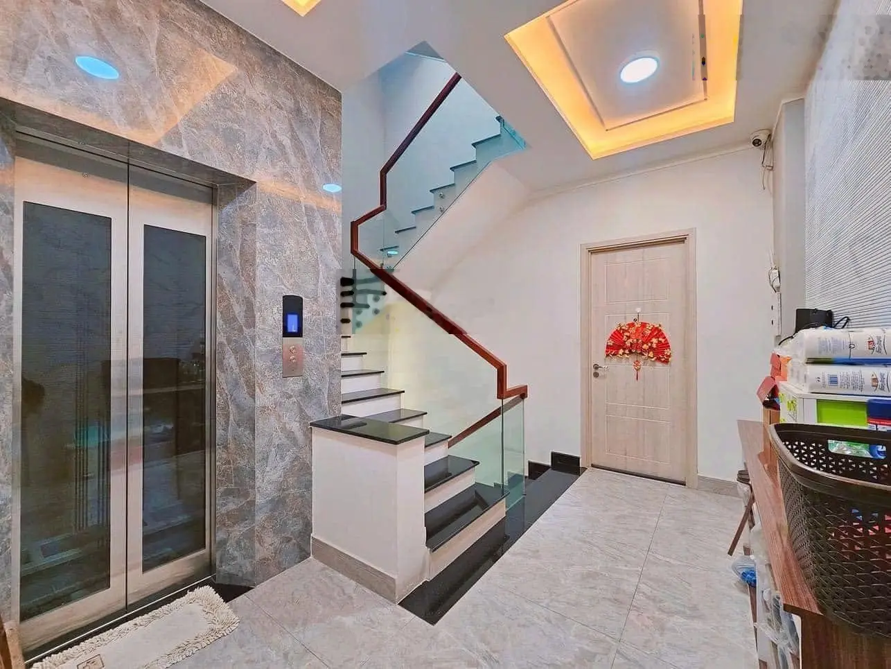 Bán nhac hẻm 1/ đường Ký Con -P Nguyễn Thái Bình - Q1. Giá 4Tỷ150/62m2 đang cho thuê 28 triệu/tháng