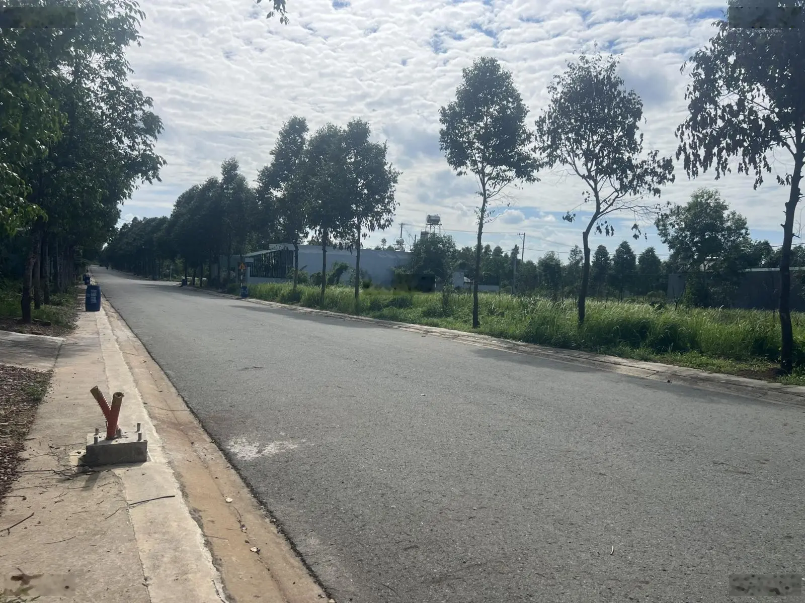Tôi chính chủ cần bán lô đất đường nhựa 16m, ngay trung tâm thành phố Bến Cát