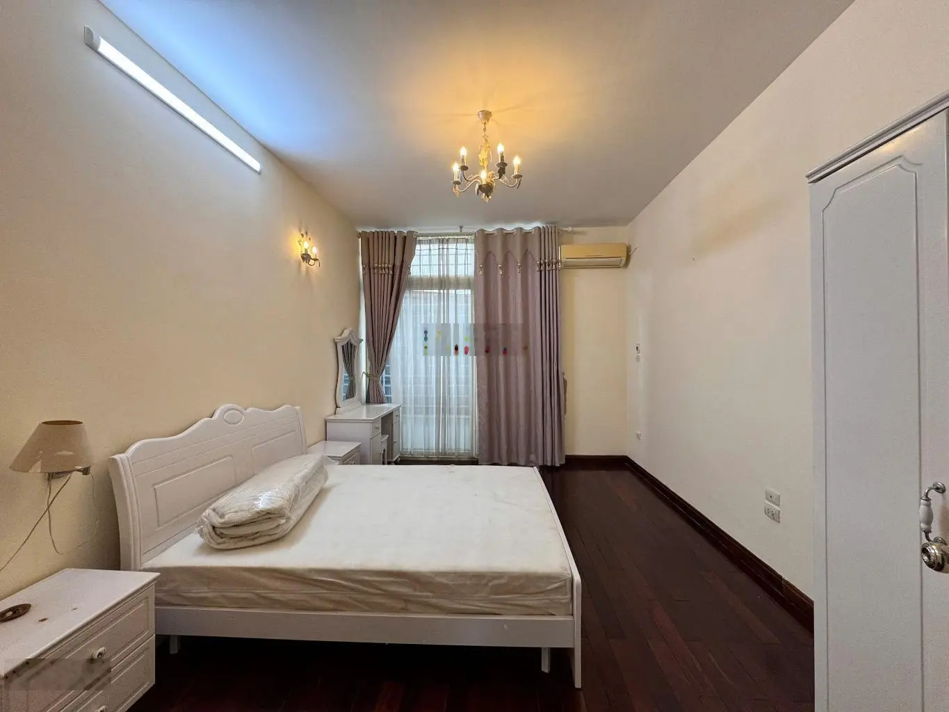 Bán nhà Vĩnh Phúc Ba Đình, 54m2 6 tầng ngõ 3 ô tô tránh vỉa hè rộng giá 22 tỷ gia đình cần bán