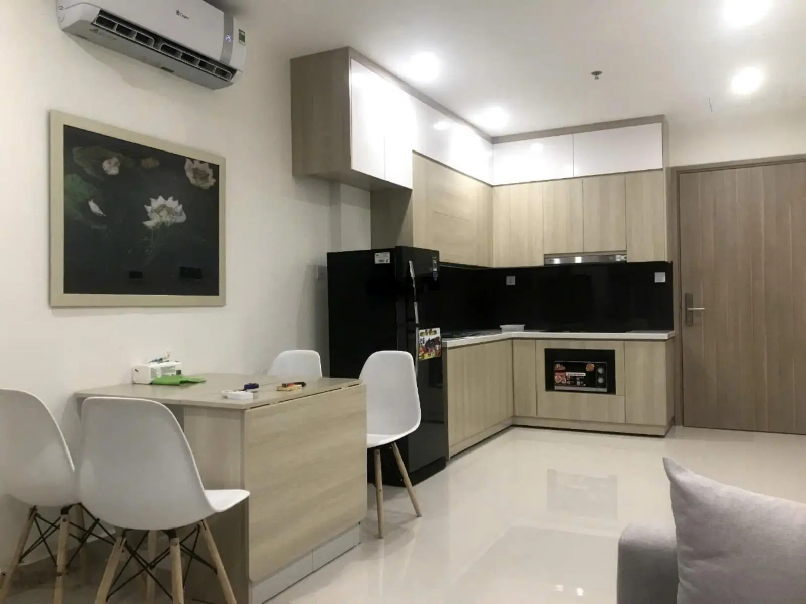 Bán căn 2 phòng ngủ full đồ giá tốt nhất dự án Vinhomes Ocean Park