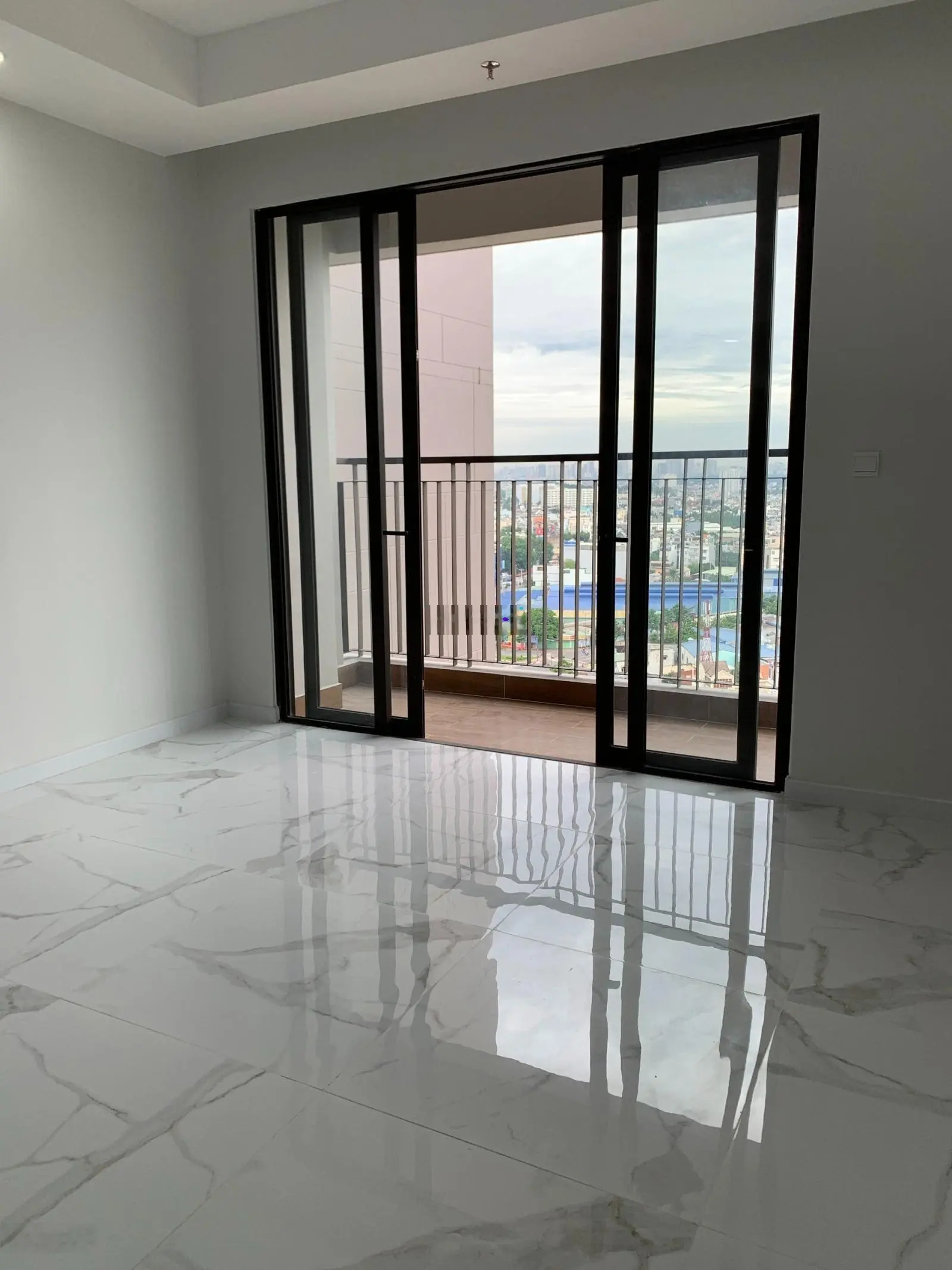 Căn hộ Opal Boulevard trên trục đường Phạm Văn Đồng cần bán căn 2pn2wc 75m2 đã có sổ hồng chỉ 2ty7