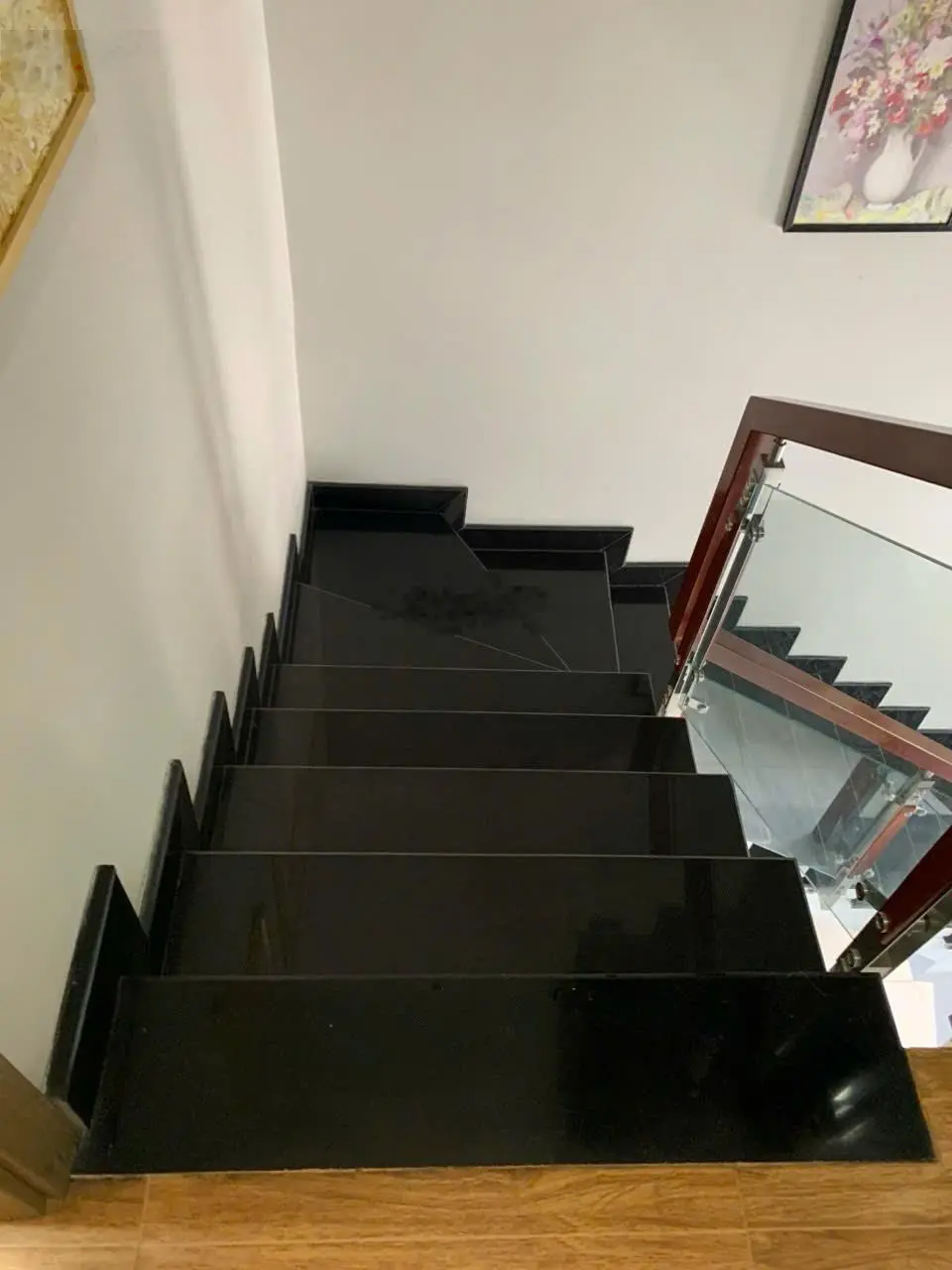 SMALL đã hoàn thiện + full nội thất, vị trí đẹp 2 mặt thoáng trước sau có thể về ở ngay. 4 tỷ 800!