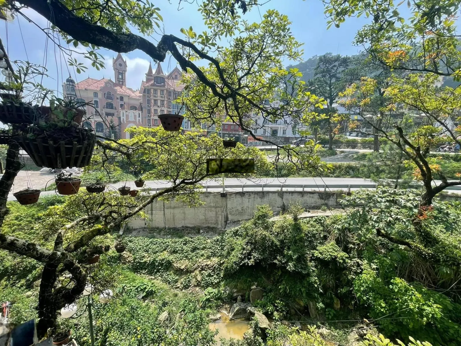 Chính chủ chuyển nhượng 7175m2 trung tâm thị trấn Tam Đảo, Vĩnh Phúc nhà hàng, KS, homestay, cafe
