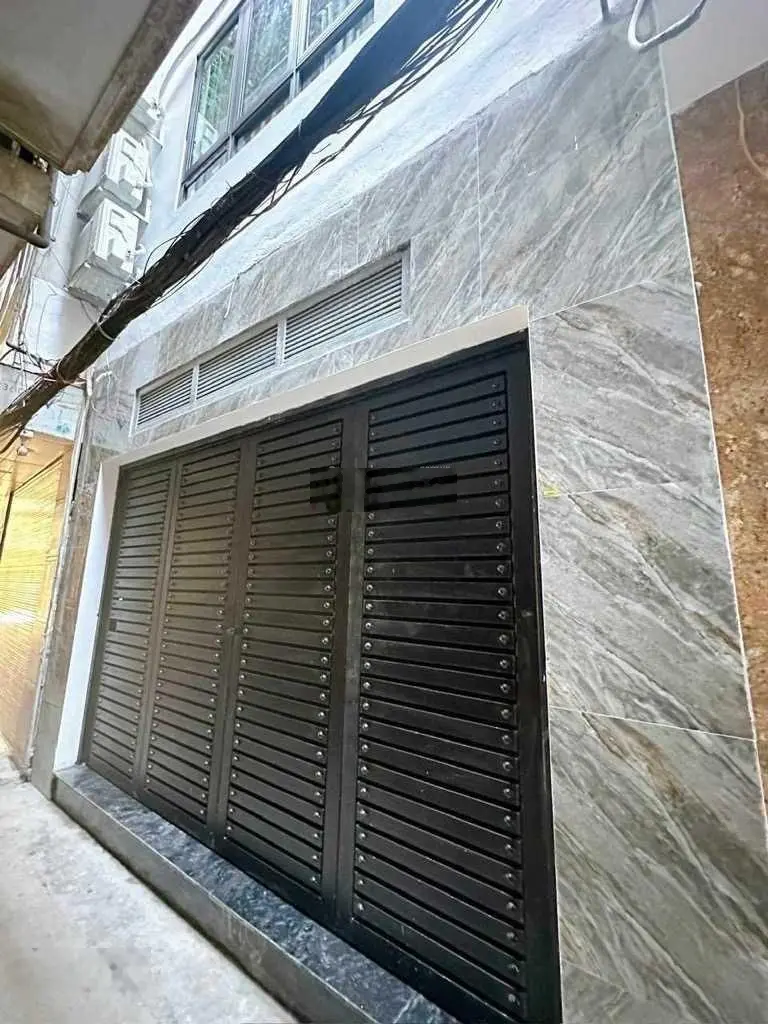BÁN NHÀ MẶT NGÕ KHƯƠNG ĐÌNH THÔNG KINH DOANH - SỔ PHÂN LÔ VUÔNG ĐẸP- 5 tầng- 40m2-mt 4.2m-8 tỷ