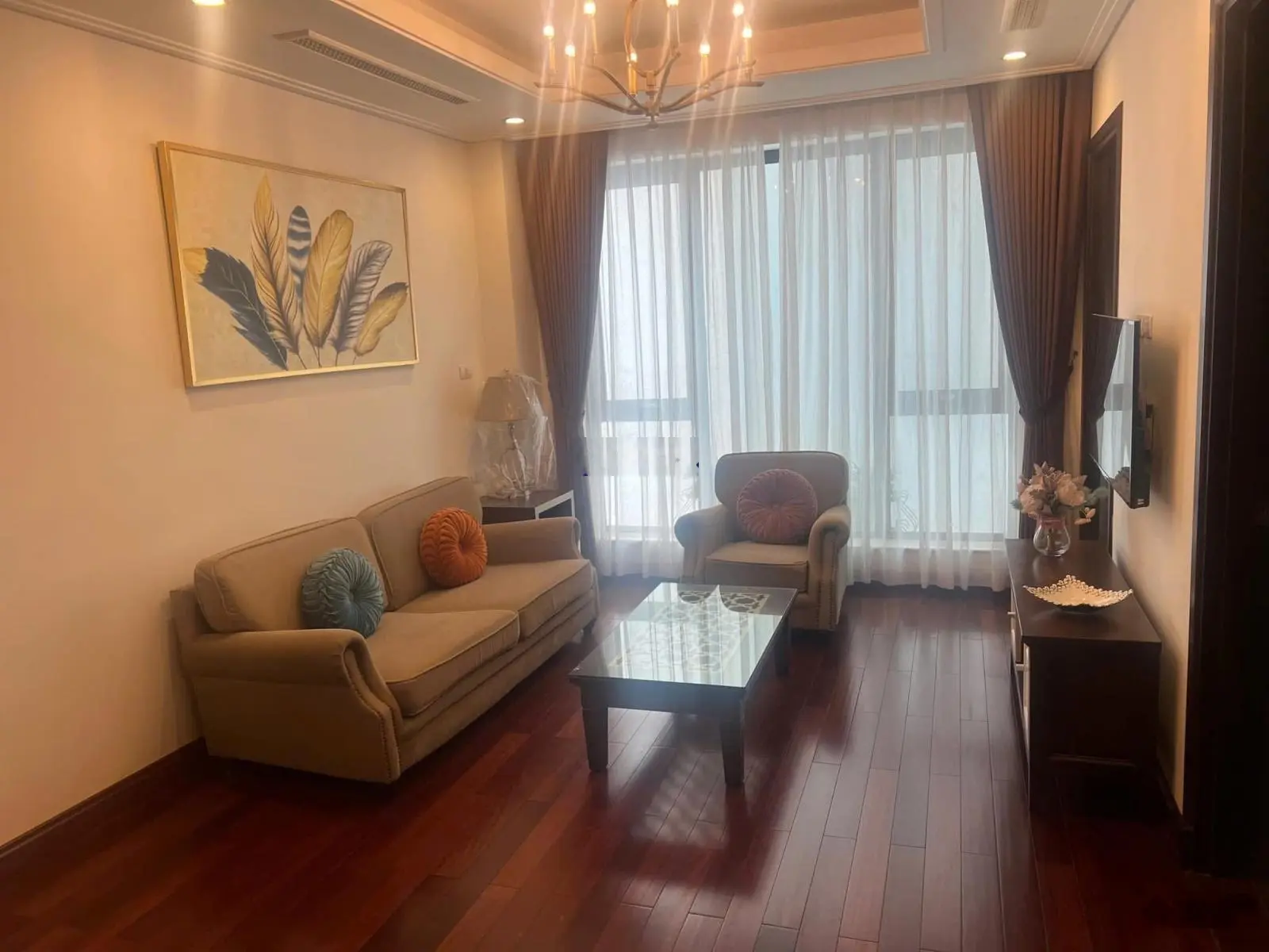 bán nhà phố duy tán cầu giấy , 100m2 4 tầng , mặt tiền 4m , đường 10 mét , kinh doanh đỉnh , 39 tỷ
