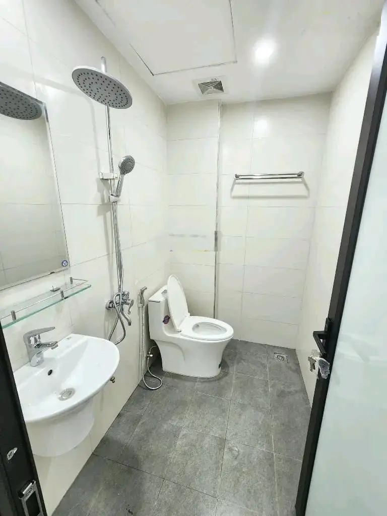 Bán nhà Cổ Linh Tư Đình DT 38m2 giá chào 6,5tỷ vị trí đắc địa, giao thông thuận tiện tứ phía