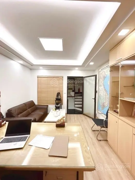 Bán nhà Trần Quốc Hoàn-Trần Đăng Ninh, Cầu Giấy 72m2, thông sàn, 45 chỗ, nhỉnh 25 tỷ, thang máy