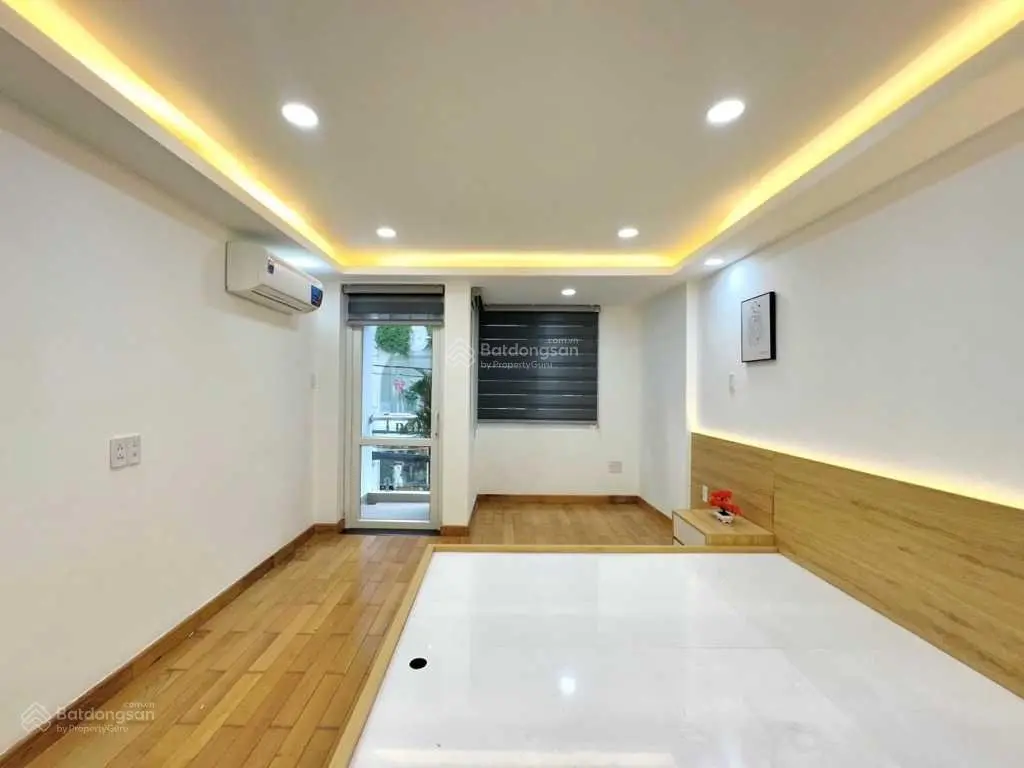 Q.PN. Siêu phẩm mặt tiền KD Huỳnh Văn Bánh, 4 tầng, khu VIP kinh doanh sầm uất