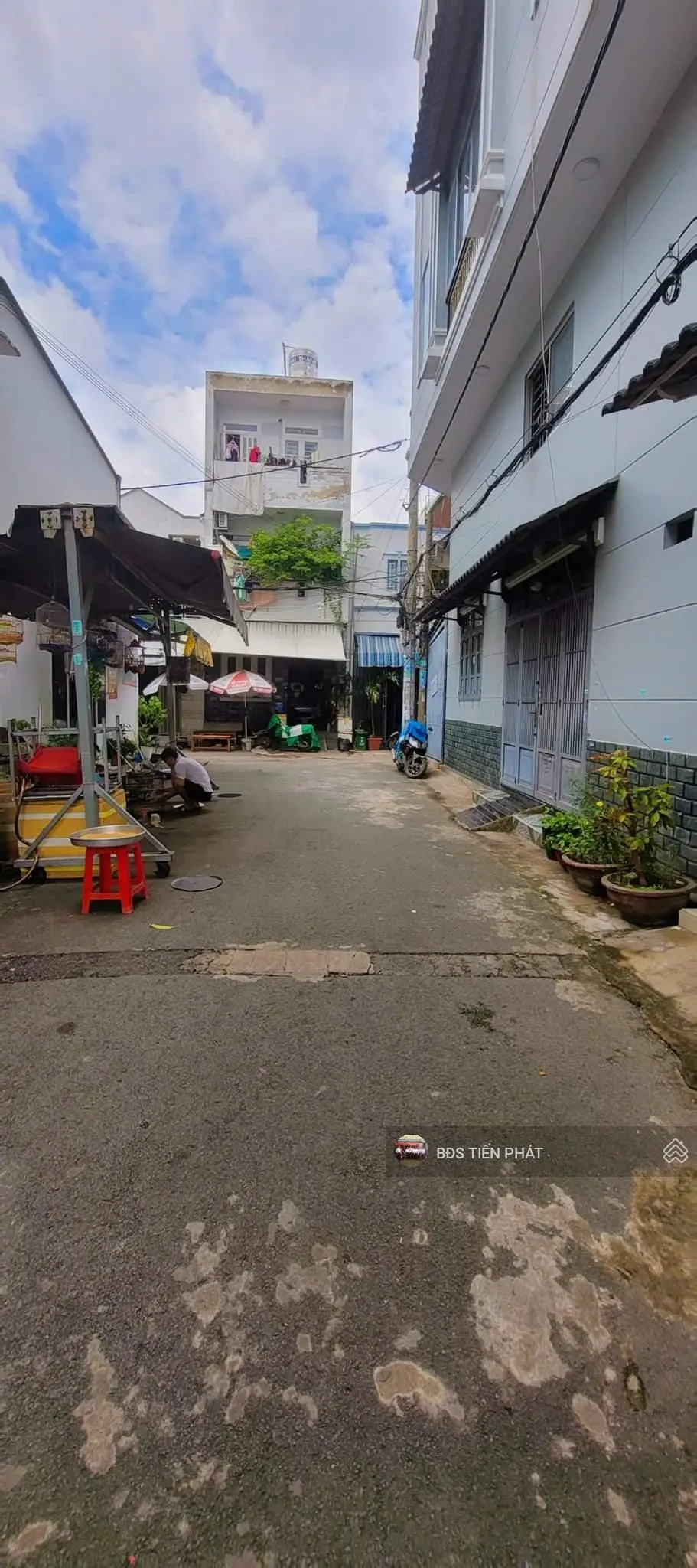 Nhà bán hẻm 79/ đường Liên Khu 8 - 9, DT: 3mx4m (xây đủ). Đúc 2 Lầu 2 PN, 2 WC giá: 2,05 tỷ TL