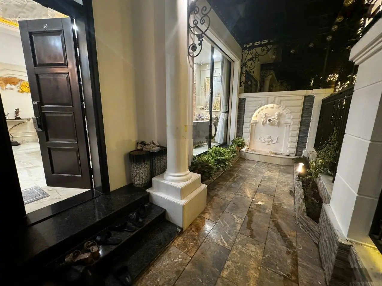 Chính chủ cần bán căn BT song lập 160m2 phân khu mở. Nhà làm full đồ, 21,9 tỷ. Mr. Sơn 0961 592 ***