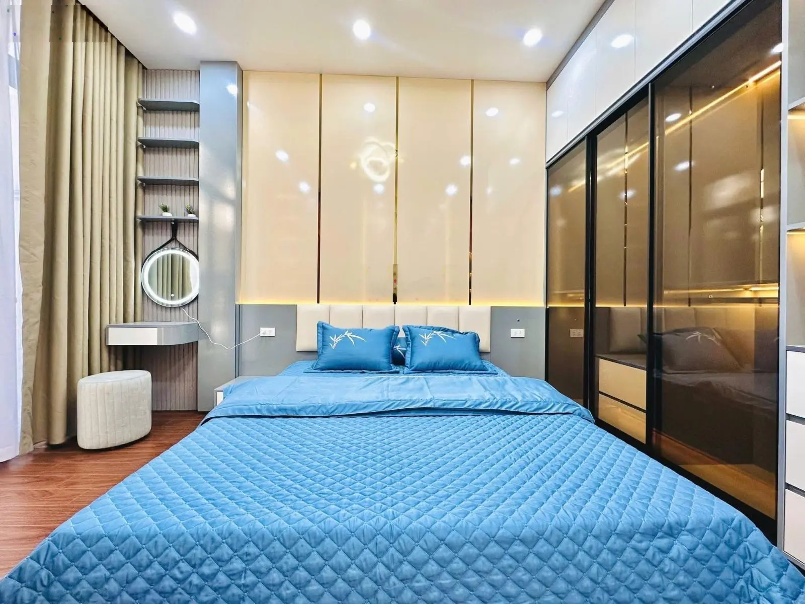 Siêu Phẩm Nhà Đẹp Thái Thịnh Đống Đa , Ngõ Rộng 3m , Cực Kỳ Thoáng Nhà Mới 50M , 5 Tầng , 6 Ngủ
