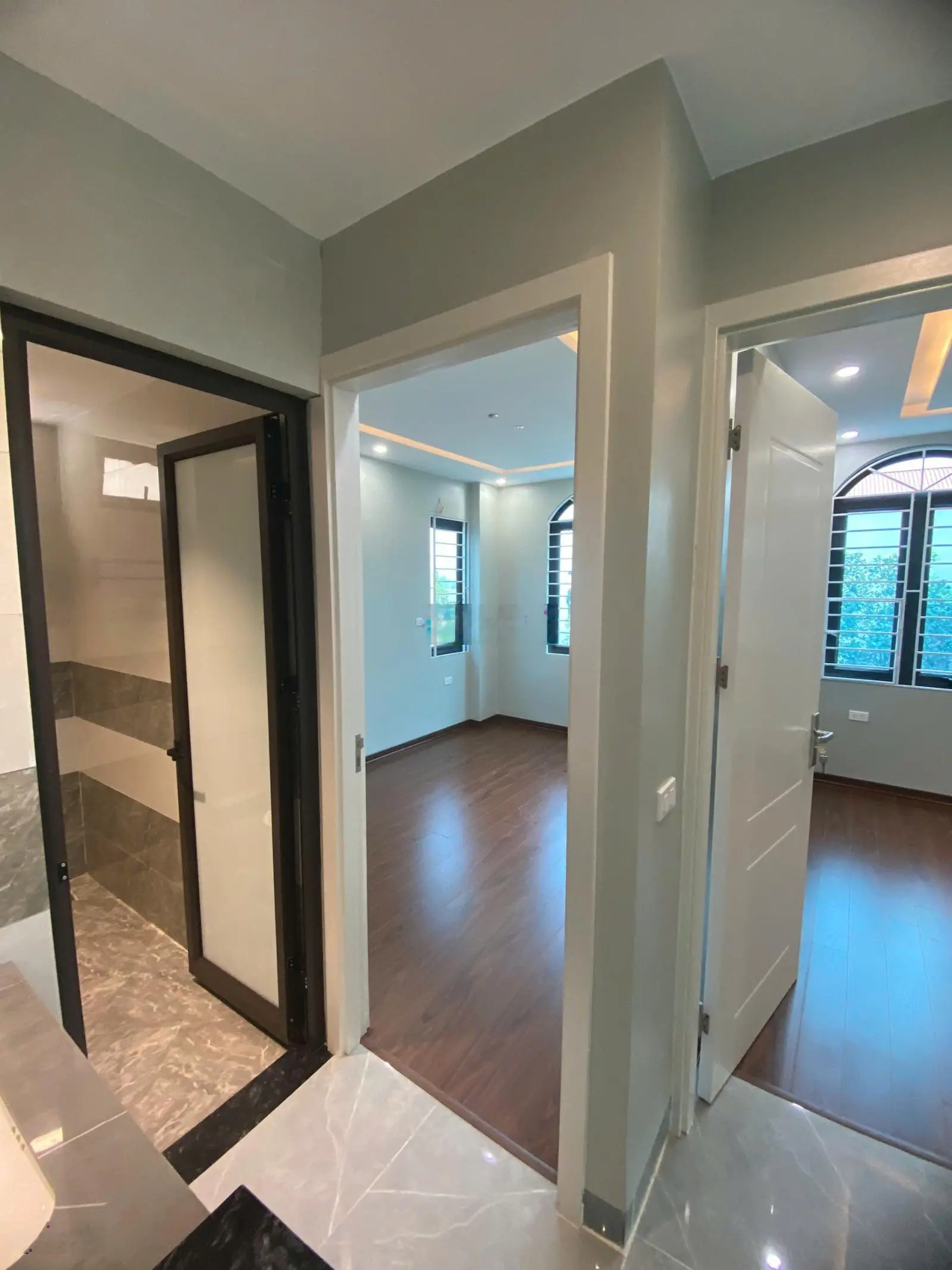 Bán nhà 4T*33m2 lô góc thiết kế cực đẹp. Nội thất sang trọng. Sát KĐT Đô Nghĩa, cách Yên Nghĩa 500m