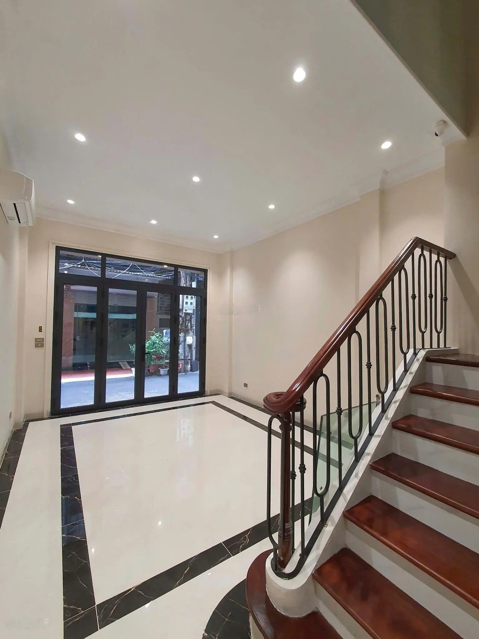 Bán nhà phân lô ô tô tránh- thang máy- ngõ thông phố hoàng sâm dt 45m*6 tầng giá chỉ 17 tỷ nhỉnh