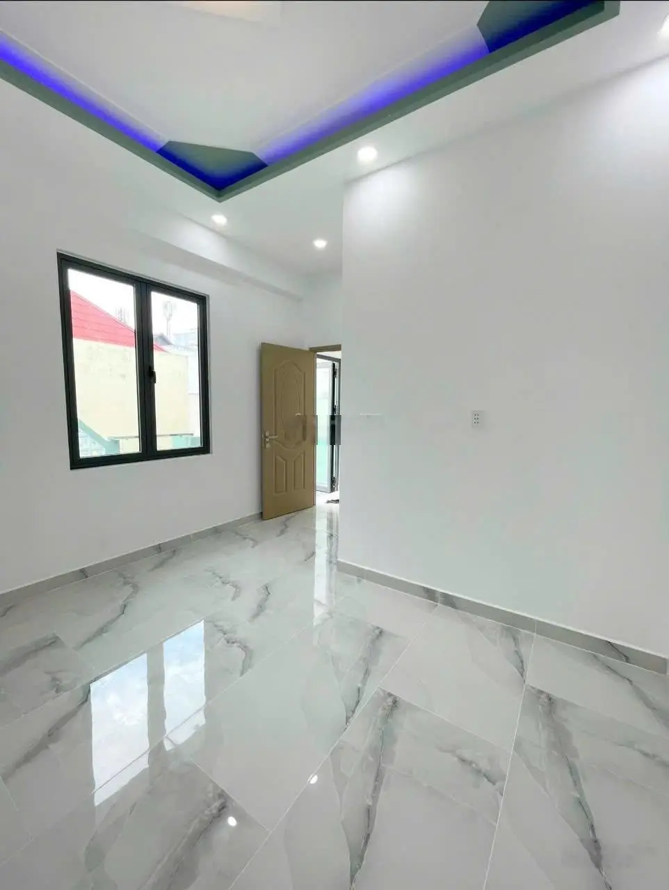 Siêu phẩm nhà bán q4 đẹp 3 tấm mới keng dt 5,5*6,5 khu dân cư hẻm 3,5m tôn đản giá chỉ 4tỉ nhĩnh