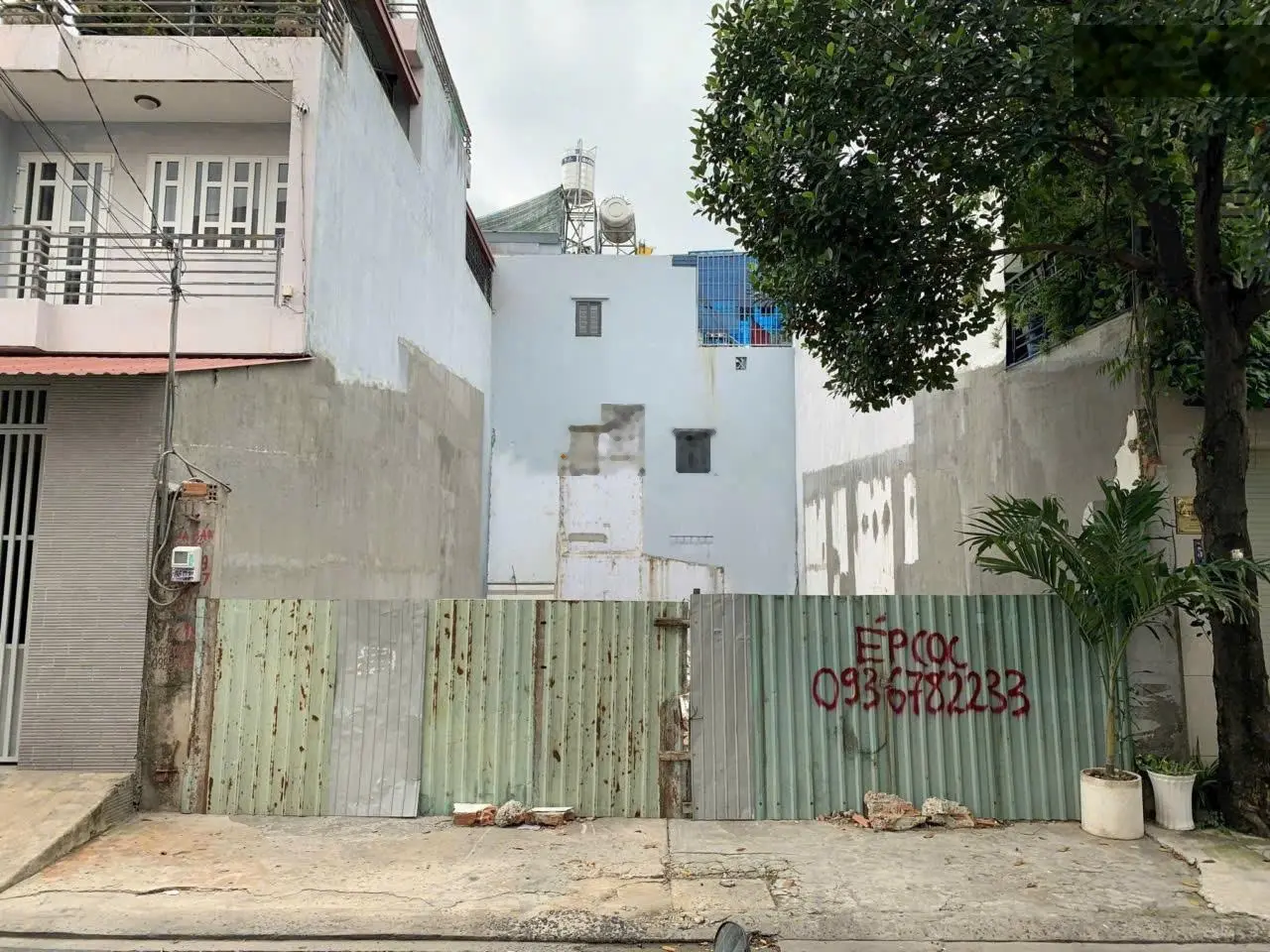 Ngộp bank, giảm sốc nhà cấp 4, 8m x 20m vuông, mặt tiền kinh doanh Lê Lâm