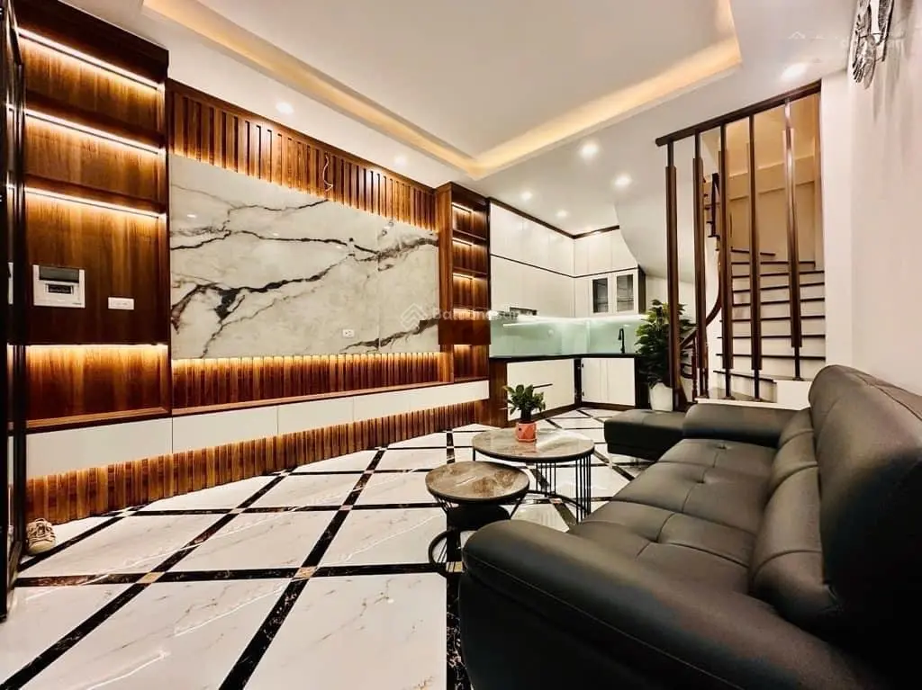 Hạ chào bán gấp nhà phố Hoàng Đạo Thành 38m*4T*3.6m MT - ô tô tải đỗ cửa - chỉ 6.45 tỷ - kd đỉnh.