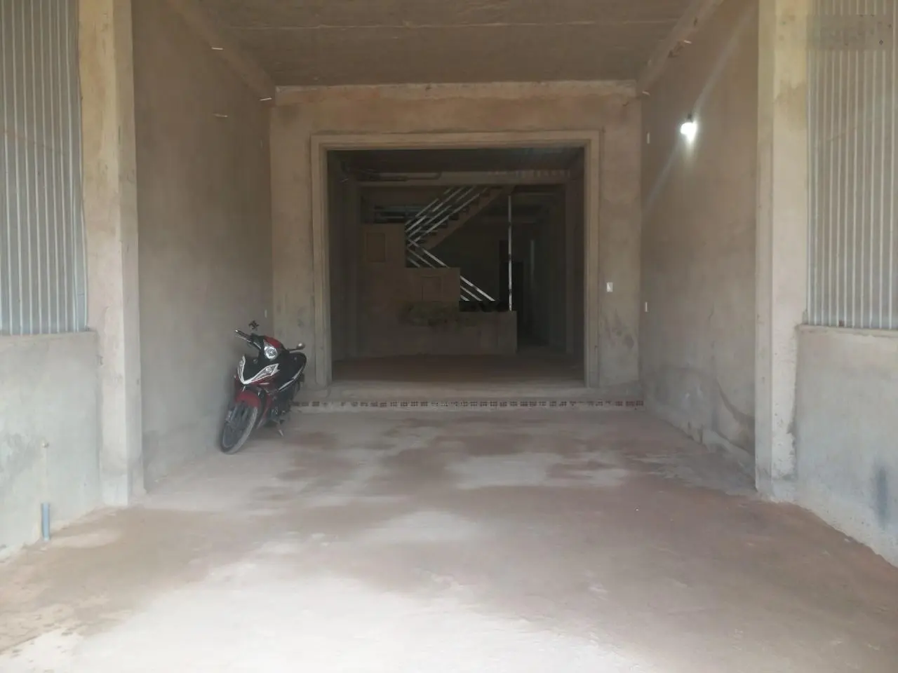 Mình Chính chủ, Bán nhà sổ riêng xây dựng, mặt đường 19/5, thị trấn Lạc Dương