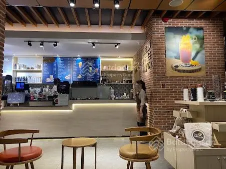 Bán Shophouse 2MT Vũ Tông Phan, DT 10X18,5, nhà 4 tầng, thiện chí bán