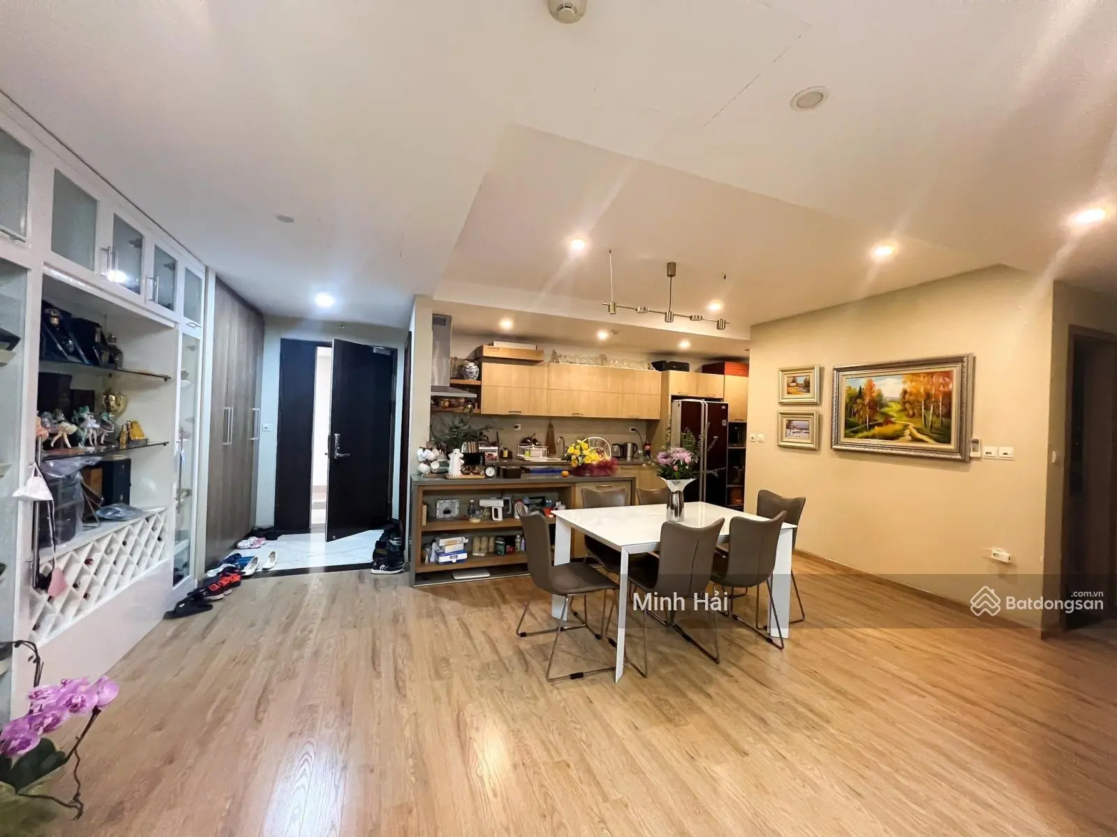 Bán 2 căn hộ chung cư Mandarin Hoàng Minh Giám, DT 130m2 (3 ngủ)