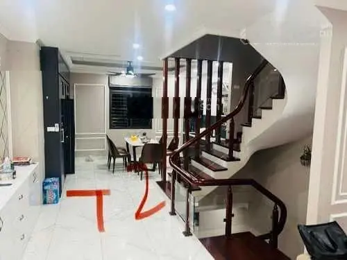Đẳng cấp phường người giàu, mua cũng xứng đáng 60m2 - 5 tầng gara ô tô kinh doanh lh 0963 989 ***