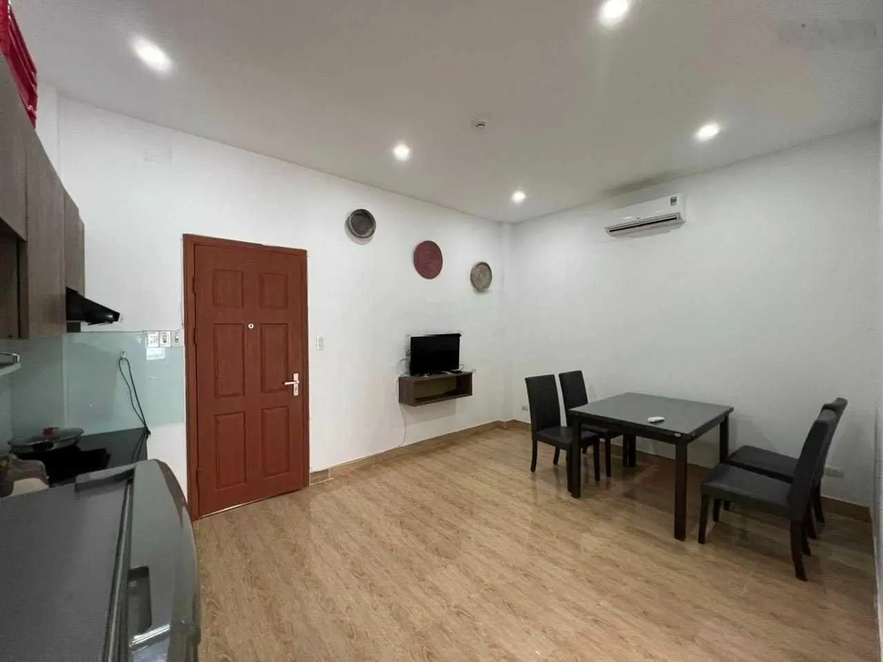 Tòa căn hộ 5 tầng đối diện công viên lớn khu phố Tây An Thượng