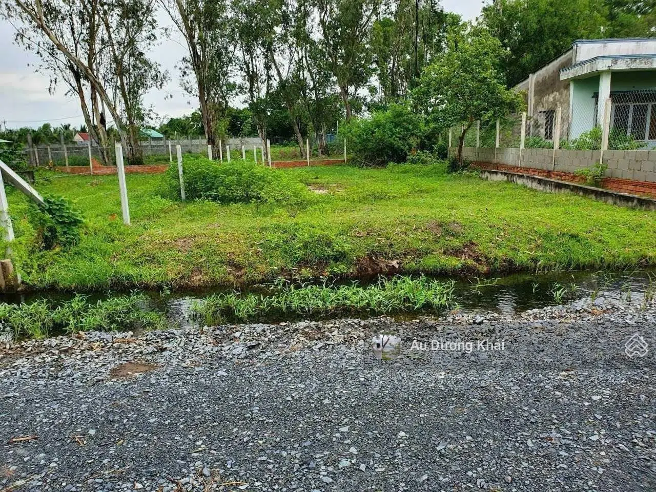 có miếng đất 300m2/790tr, Xã An Ninh Đông, Đức Hòa, 200m2 thổ, xây dựng tự do, gần UBND, dân đông