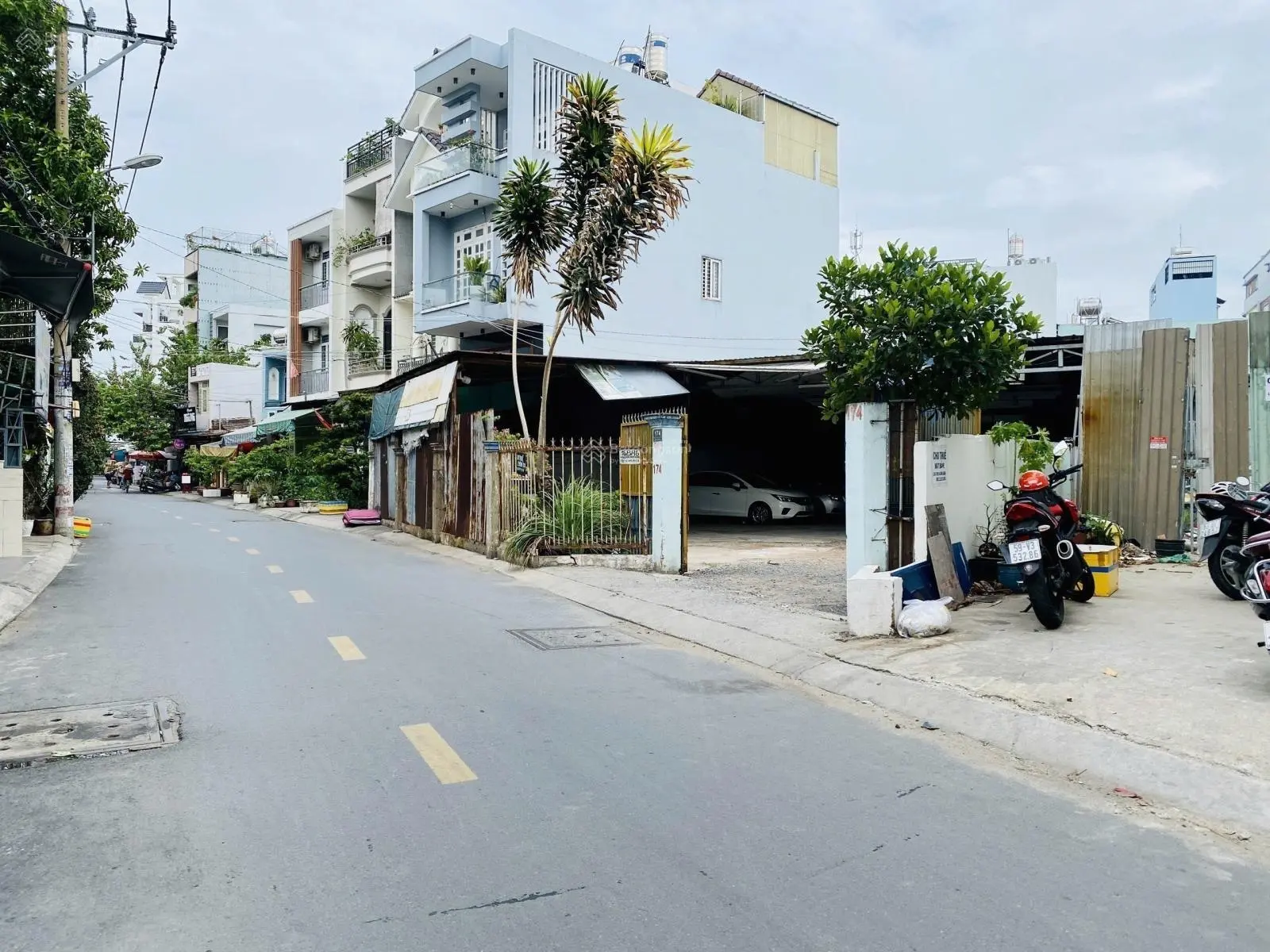Bán Nhà Mặt Tiền Kinh Doanh giá như trong hẻm Nguyễn Duy Cung P12 Full nội thất 4tầng 5pn 6wc
