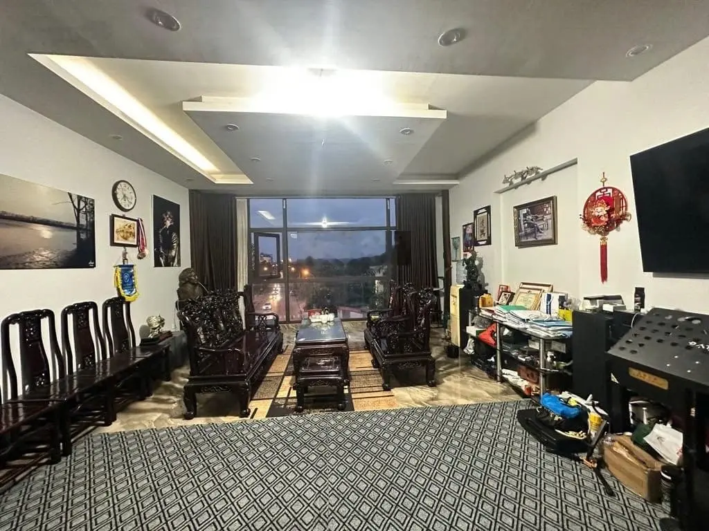 Nhà Đẹp Phố Vip Võ Chí Công - Mặt tiền siêu khủng - DT 130m2 x 5 tầng - Chỉ 50 Tỷ