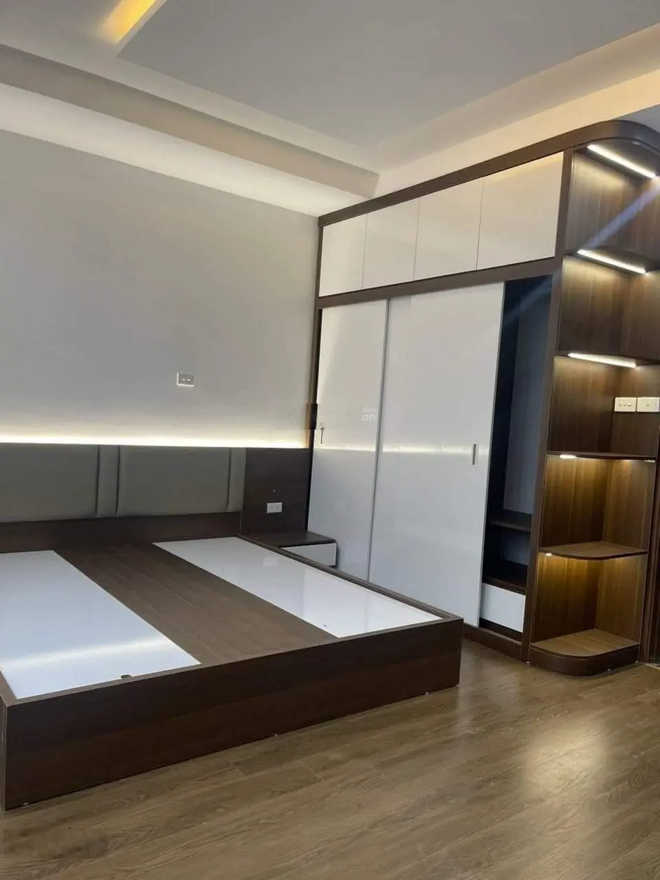 Chính chủ gửi bán căn 153m2 tại chung cư FLC Landmark Lê Đức Thọ. LH 0336 426 ***