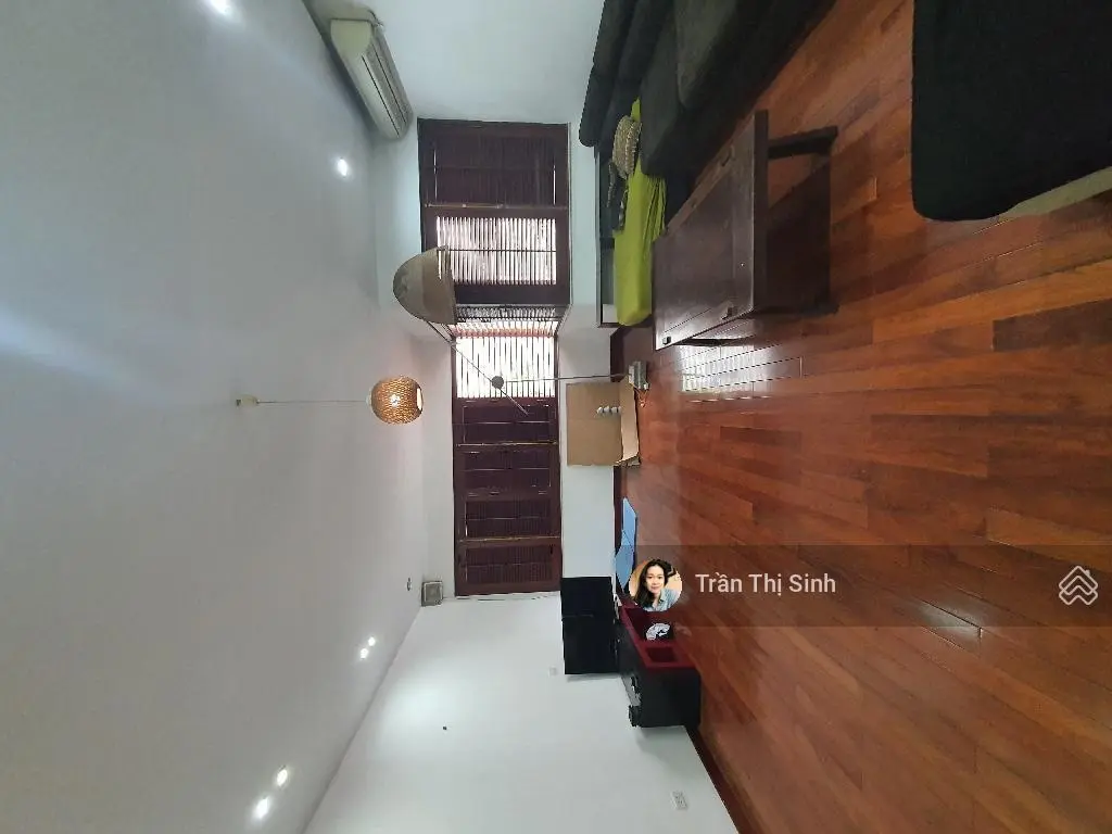 BỒ ĐỀ. CẠNH HỒ, SÁT PHỐ. Ở SƯỚNG DIỆN TÍCH 55m2 NHÀ ĐẸP, Ở NGAY DÂN XÂY CÓ GU