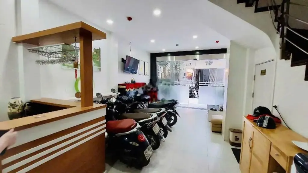 Bán nhà phố Thái Hà 51M2 - 7 tầng - Mặt tiền 5.1 - Khu VIP- 30 Tỷ