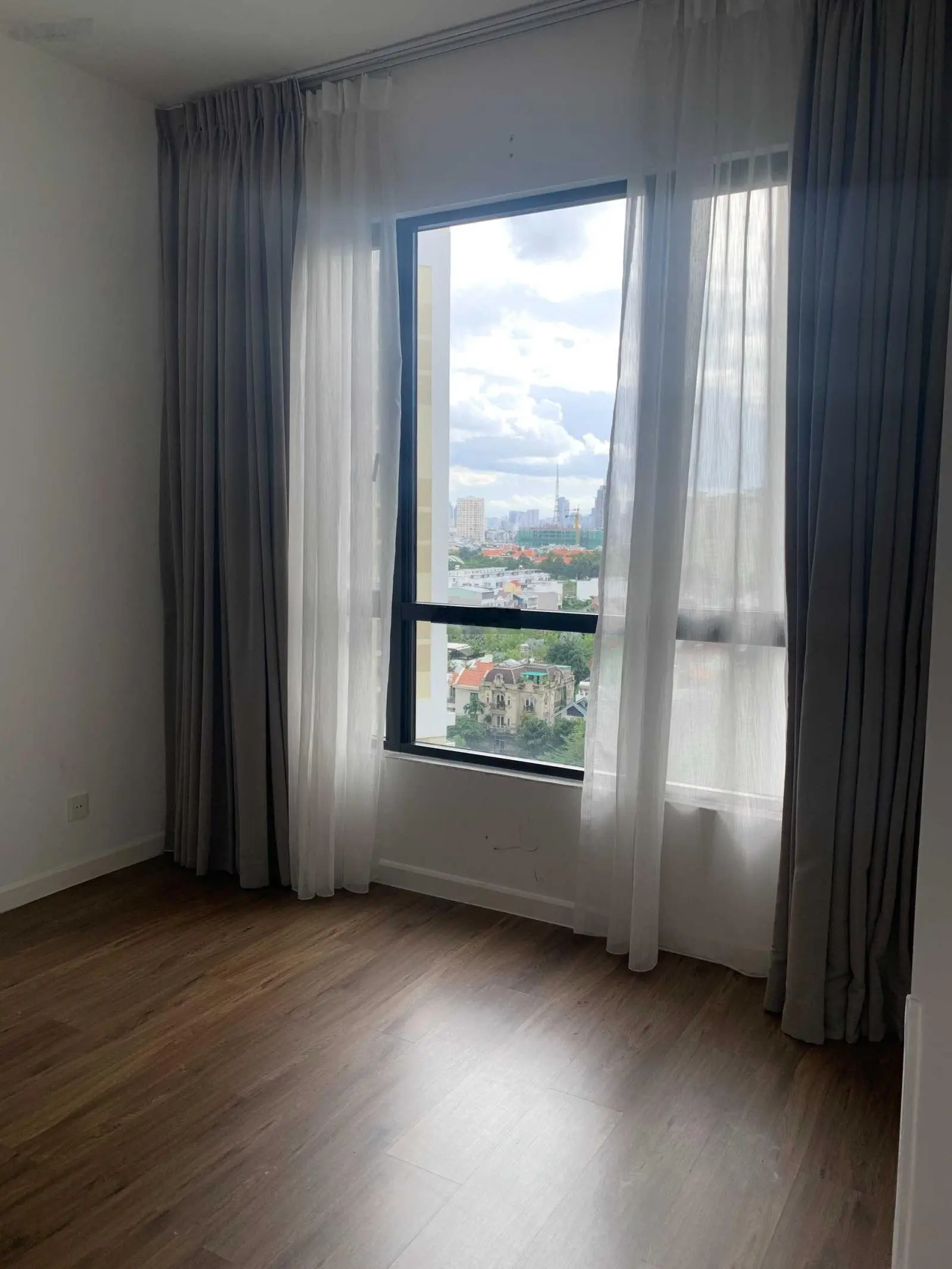 Bán gấp căn góc 3PN 150m2 Estella Heights giá rẻ hơn thị trường 2 tỷ - LH 0898 303 *** Mr. Trung