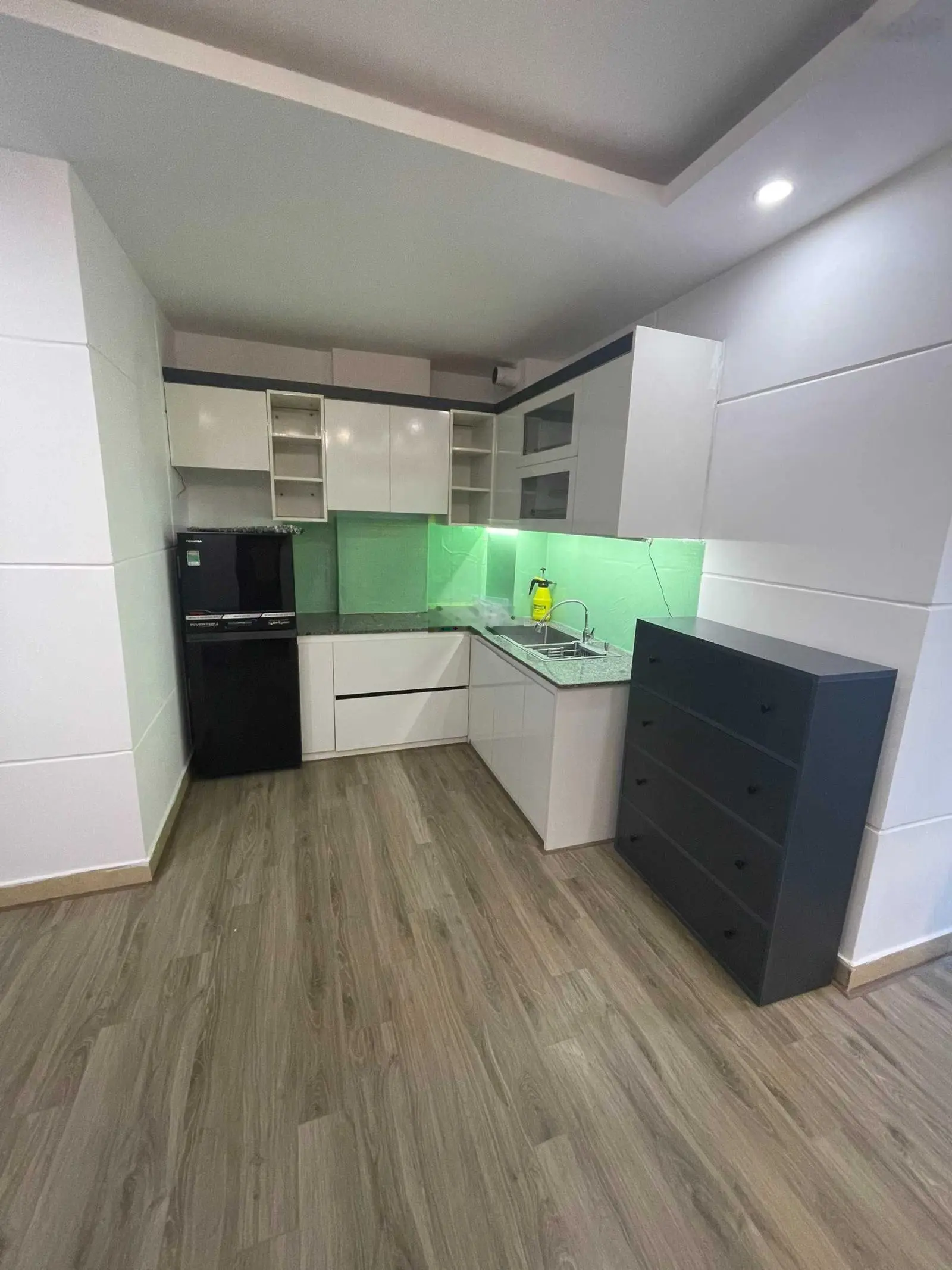 Có lốt ô tô, có hỗ trợ cho vay trả góp. Chung cư Kim Trường Thi, LH: 0948 477 ***