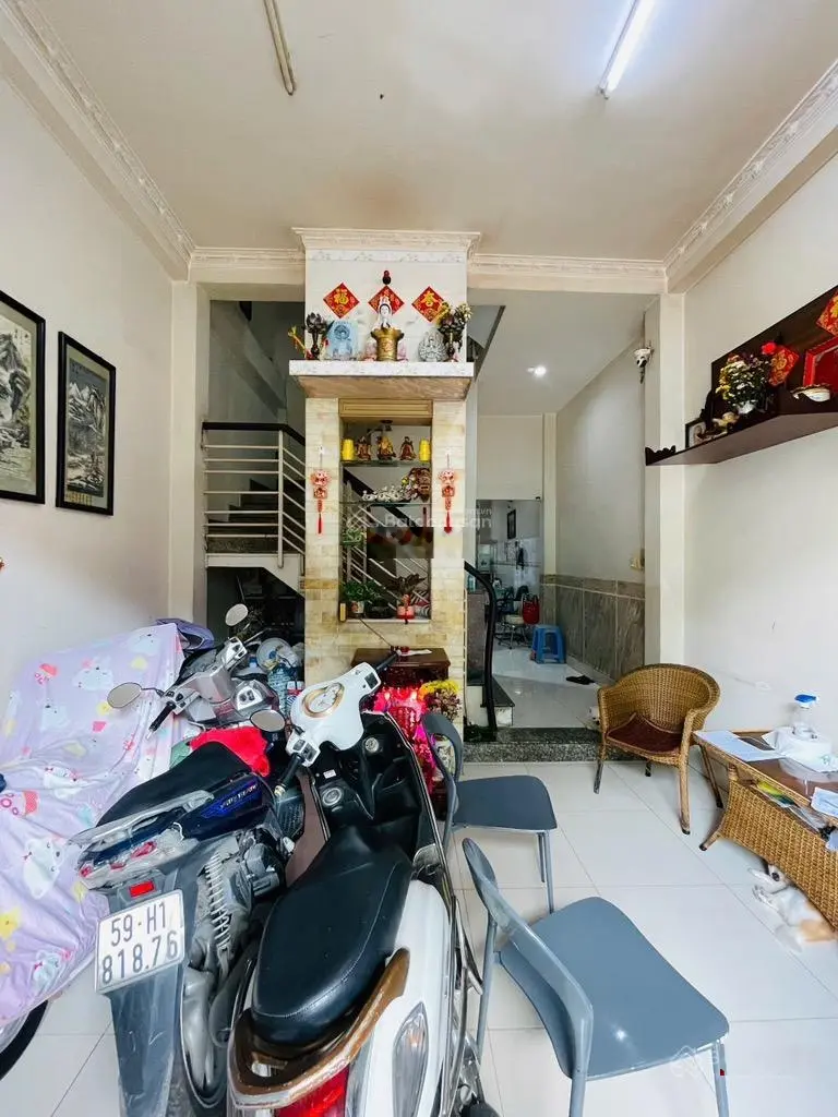 Mặt tiền đường số Tạ Quang Bửu, Quận 8, 48m2 (4*12), giá chỉ 9.9 tỷ.