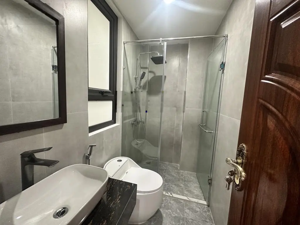 Hàng độc lô góc thang máy ngọc thuỵ long biên hà nội 45m2