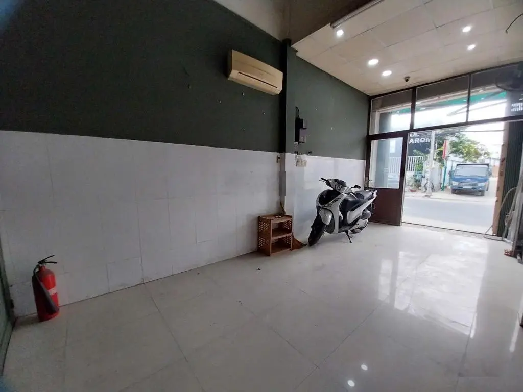 Bán nhà mặt đường nguyễn xí ( 50m2 = 7,8 tỷ ) phường 26 bình thạnh tp.hcm