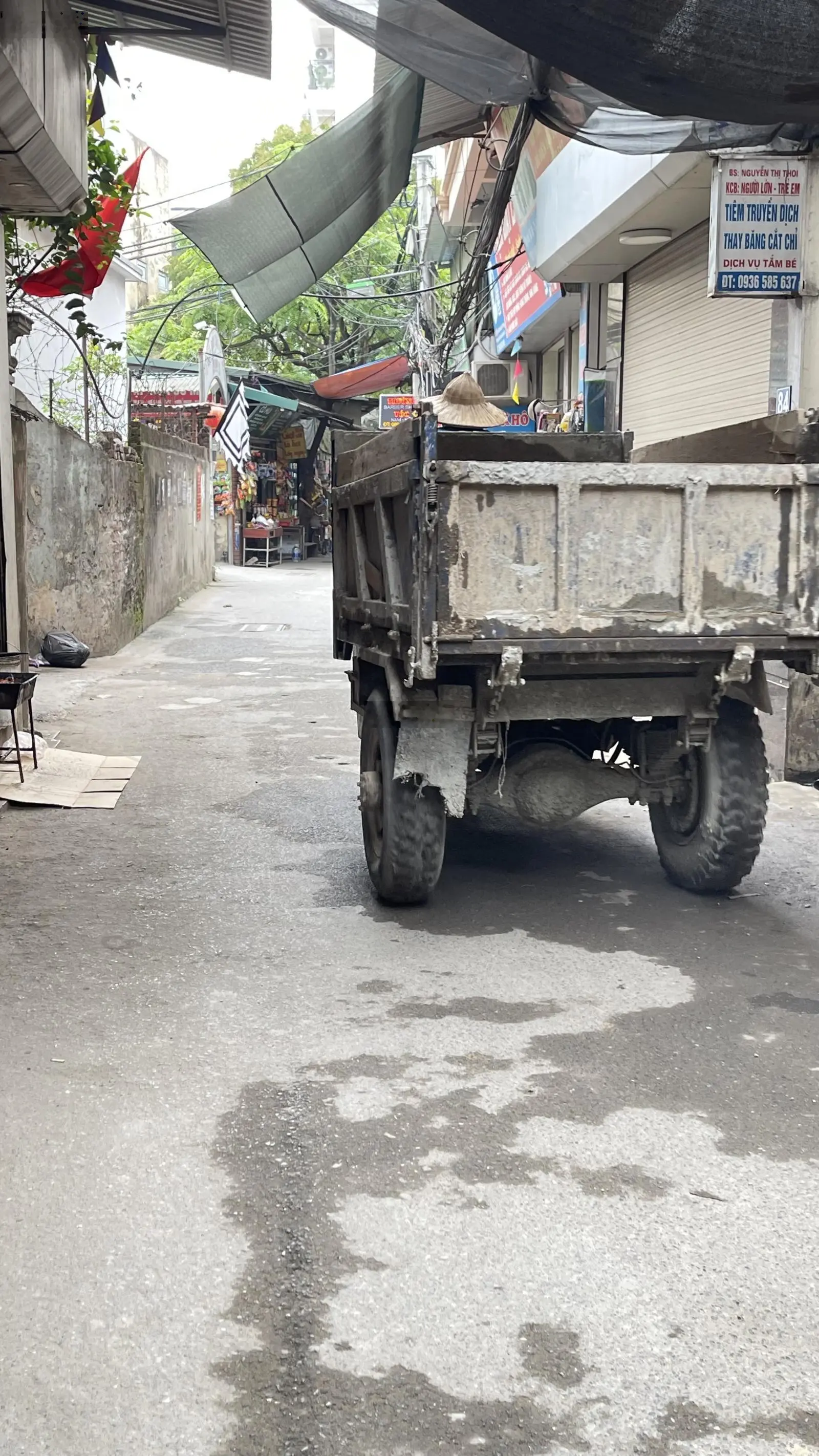 B an nhà 4 tầng - 4 ngủ sổ vuông đẹp, nhà mới xây chắc chắn, cất két ngõ ô tô, dân trí cao.