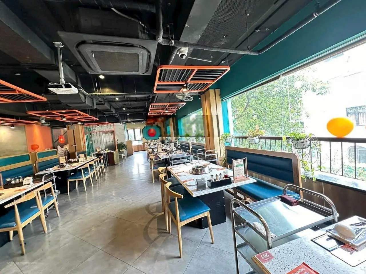 Bán nhà mặt phố Hàng Cót, diện tích 201 m2, giá tốt nhất Hà Nội, doanh thu 250tr/th, vỉa hè lô góc