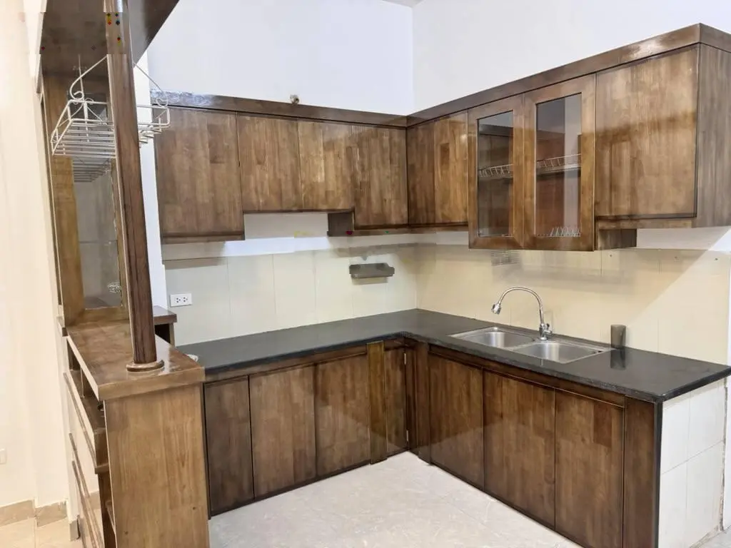 NHÀ MỚI XÂY, Vị trí năm ngay đầu Phố Phúc Lợi, khu VIP hàng xóm KĐT Việt Hưng, Vinhome riverside.