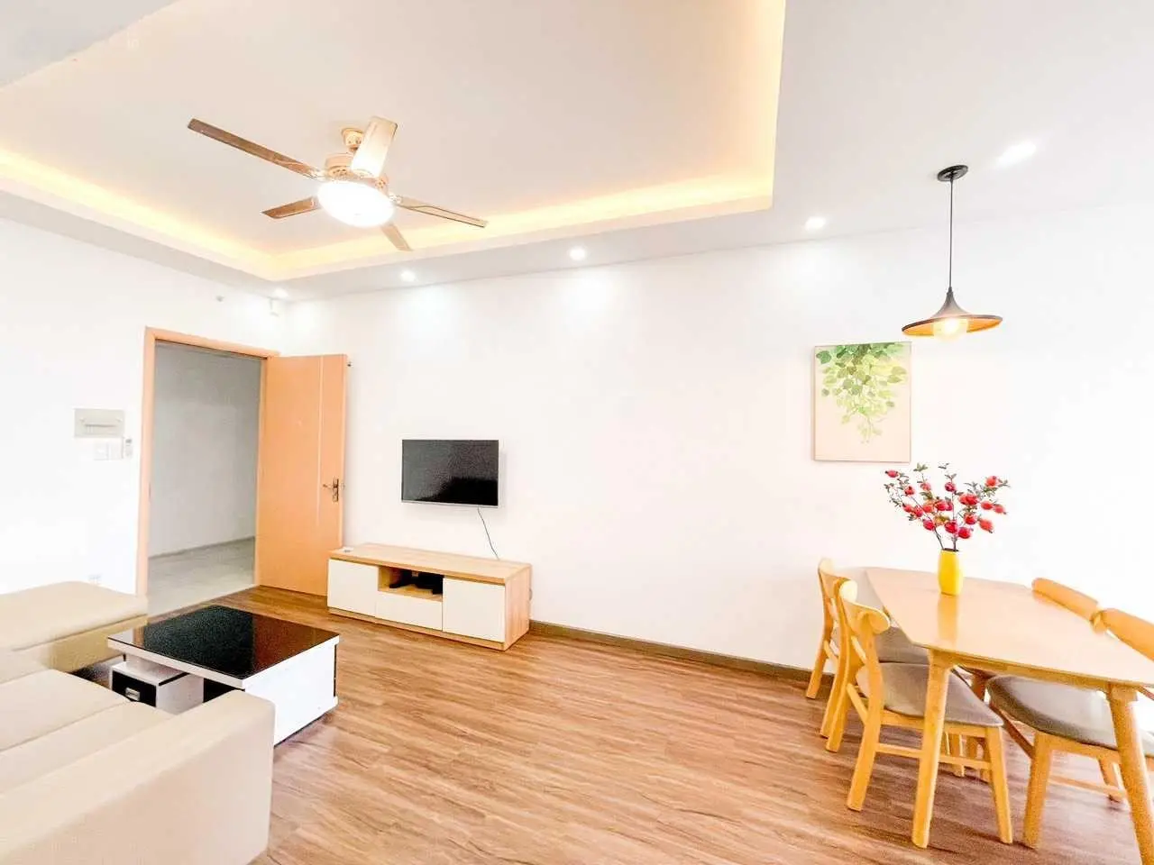 Bán gấp căn hộ 58,8m2 full nội thất 2 phòng ngủ giá chỉ 1.62 tỷ