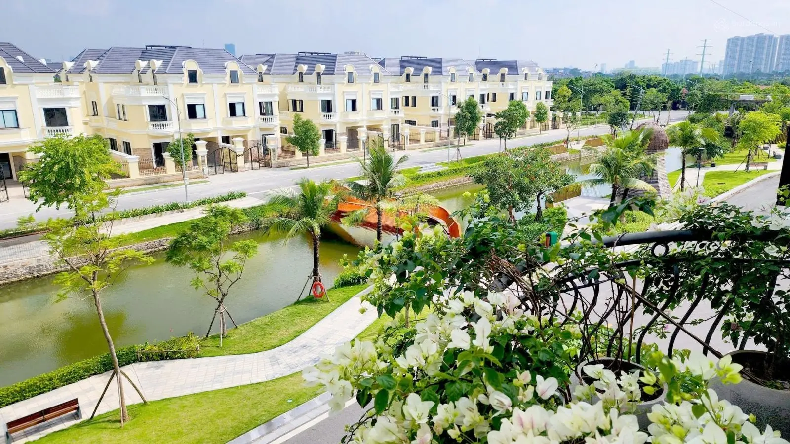 Hot! Biệt thự song lập, gần đường lớn, đón đầu xu hướng đầu tư tại An Lạc Green Symphony