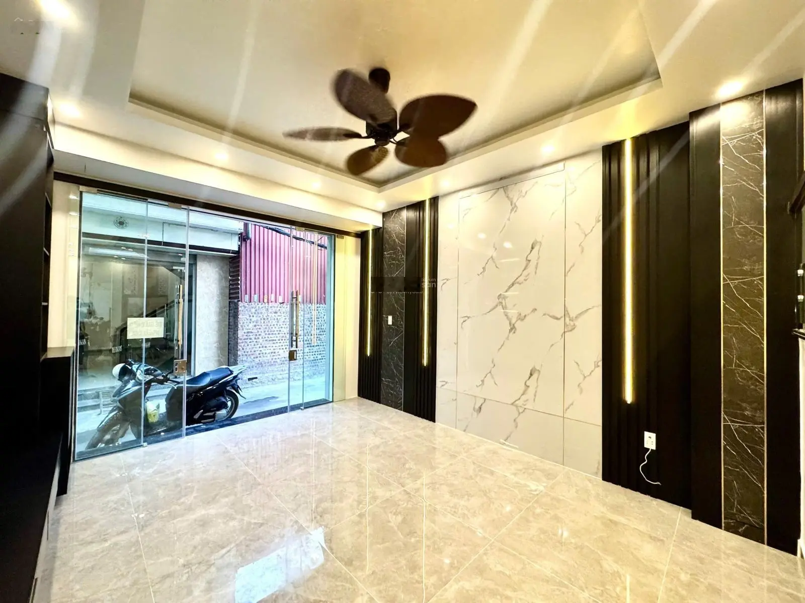 Bán siêu phẩm kinh doanh đỉnh, ở sướng, ôtô đỗ trước cửa Thiên Lôi, Lê Chân, Hải Phòng, giá tốt
