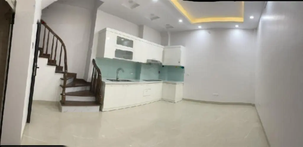 Nhà đẹp cổ nhuế -bắc từ liêm -*62m* 3tầng *giá * 6,89 tỷ* vài bước ra đường lớn khu toàn biệt thự