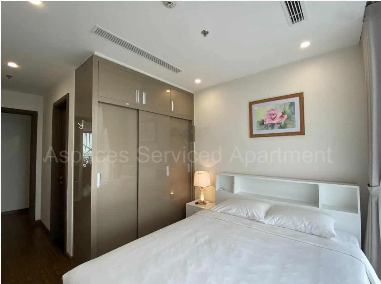 Bán gấp căn hộ Vinhomes West Point 63m2, giá 5,75 tỷ, chung cư Việt Đức Complex, 2PN 2WC