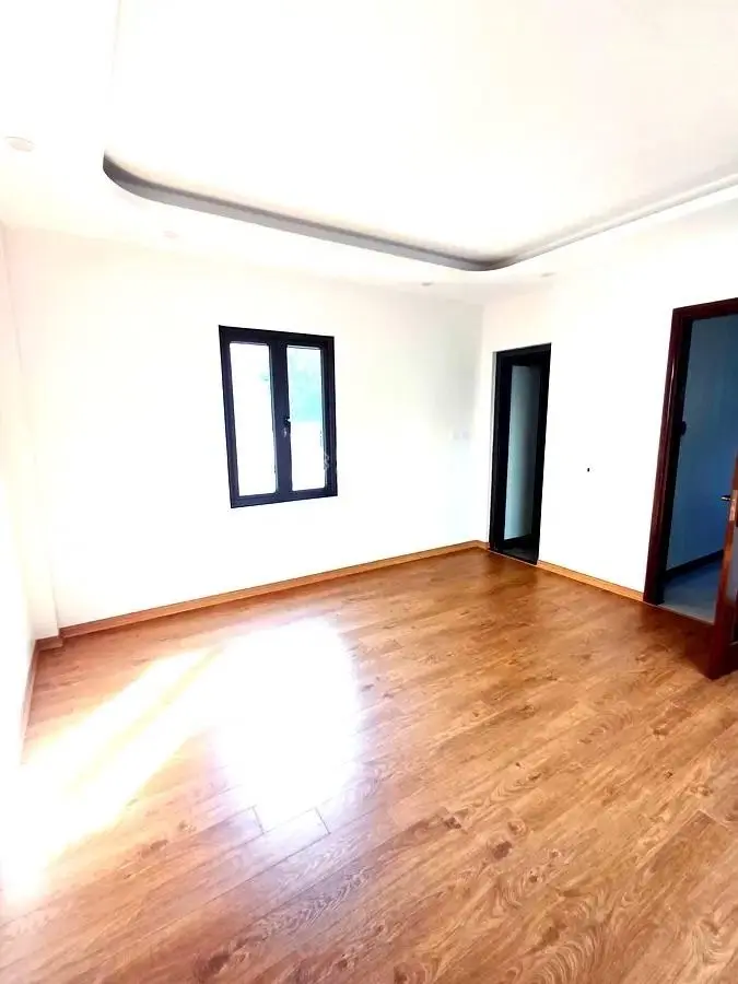 ĐỘI CẤN - 40m - Mặt tiền 7m , 6 tầng THANG MÁY Giá chỉ nhỉnh 9 tỷ