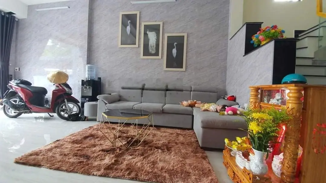 Nhà 1 trệt 2 lầu + 6 phòng trọ thu nhập 7tr/tháng, MT KD Nguyễn Hữu Cảnh, Phú THọ, Thủ Dầu Một, BD