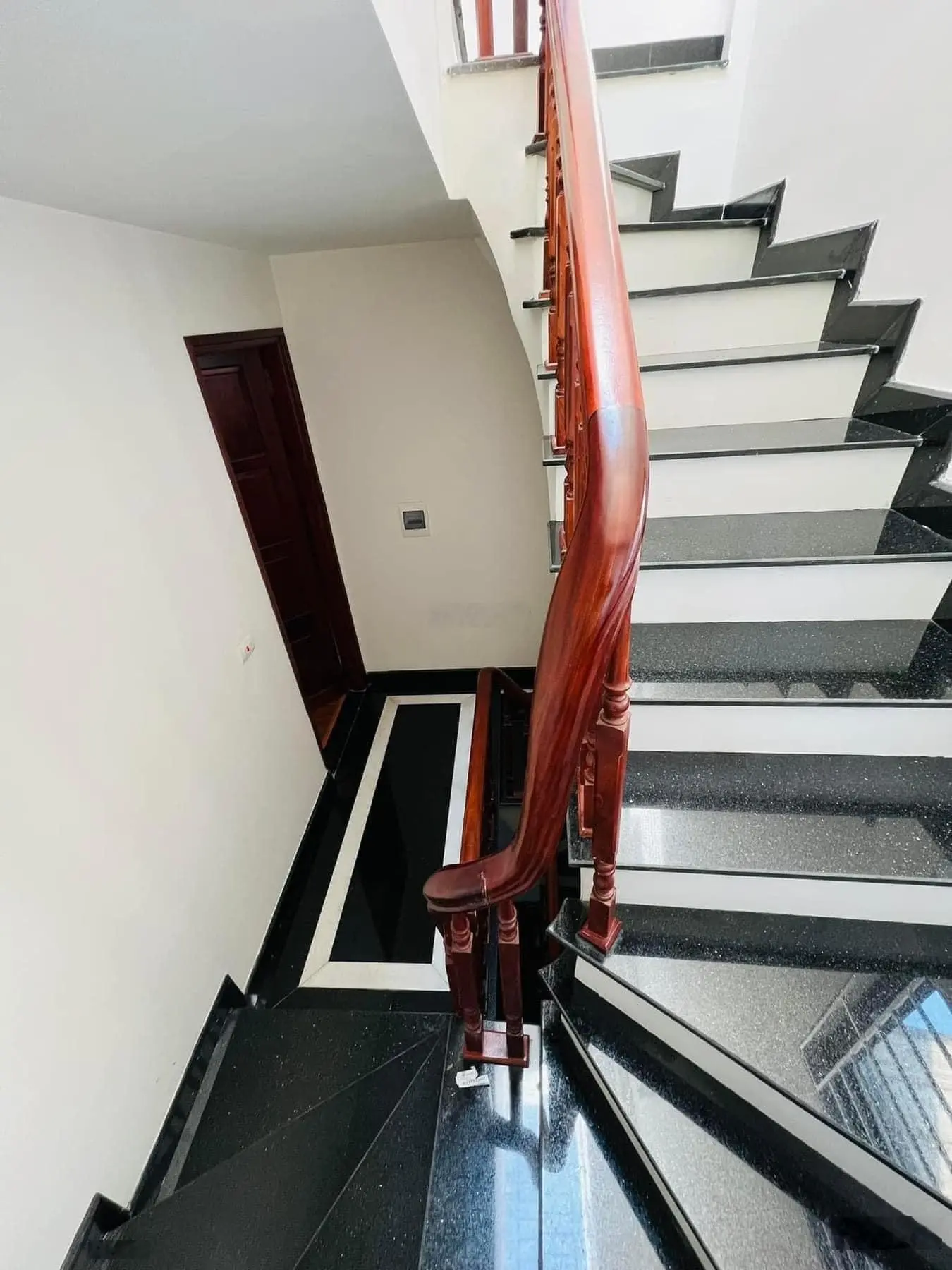 bán căn nhà NHÀ ĐẸP Ở LUÔN - 2 THOÁNG TRƯỚC SAU - CHỦ TỰ XÂY tại đường Láng 35m2 5 tầng giá 6.65 tỷ