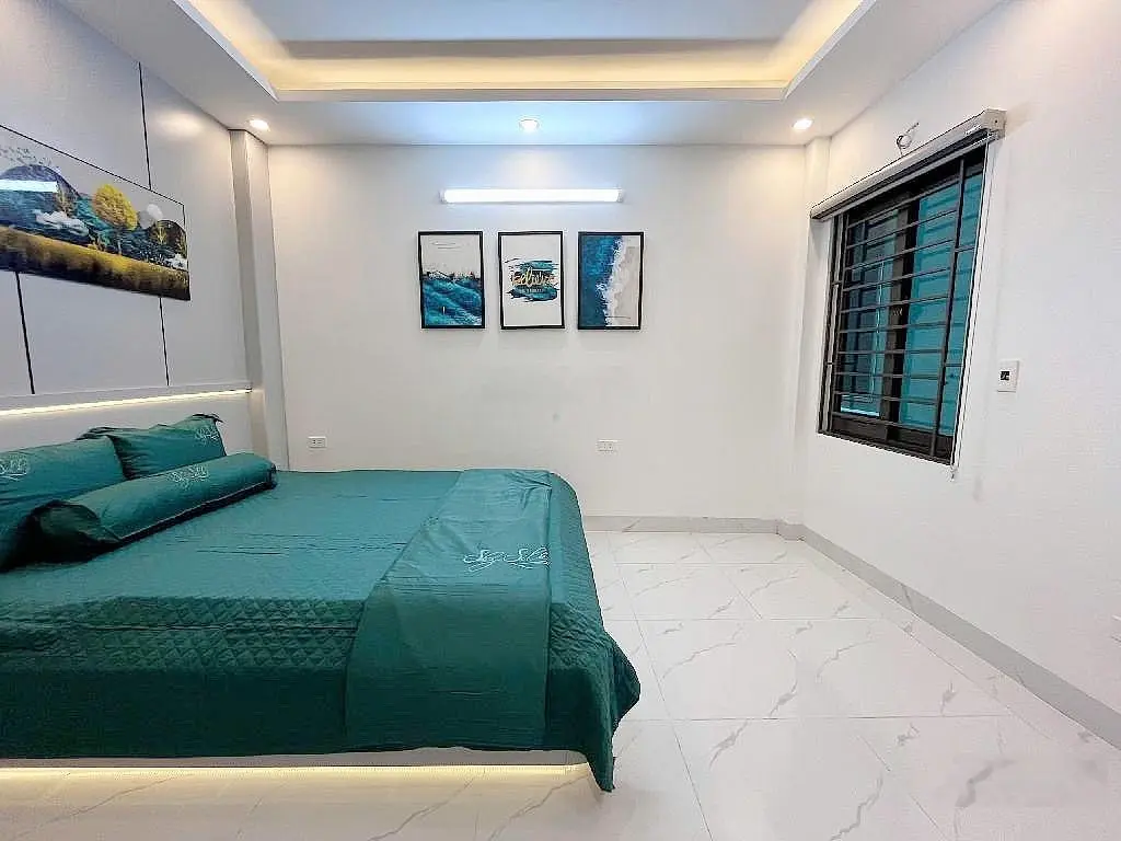3,85 tỷ Cực phẩm Đại Cát . 5 tầng , MT 6,6m , full nội thất , gần ôtô . Nhà mới koong 0985 387 ***