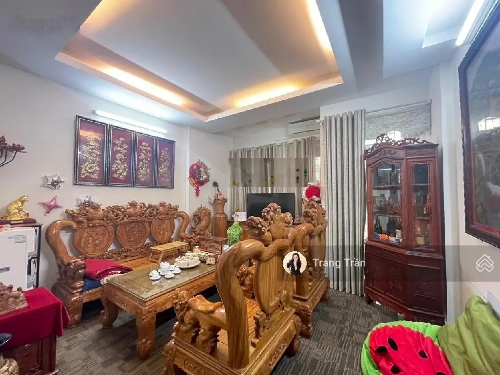 Phân lô Trần Quốc Hoàn, 53m2 nhà đẹp, mặt tiền 4.5m, 2 ô tô tránh trước cửa, 17 tỷ, LH 0973 355 ***